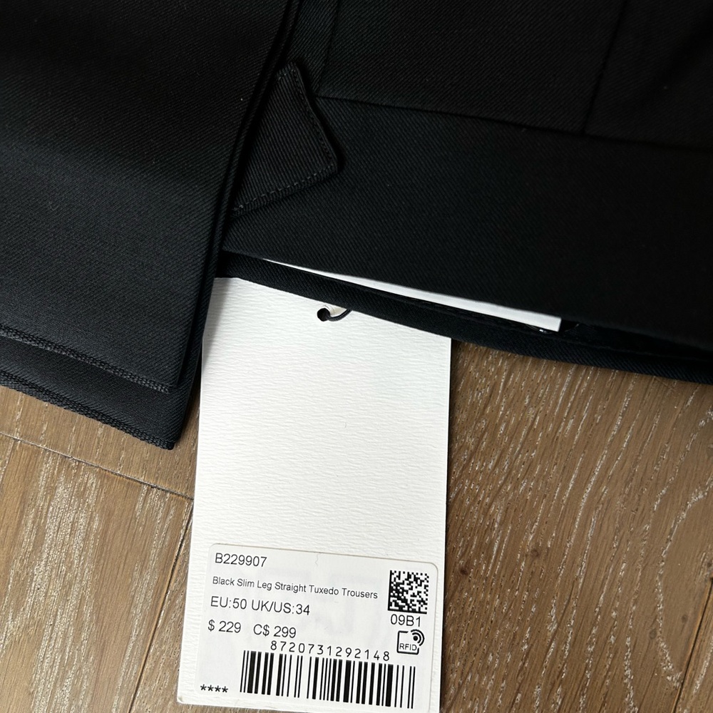 Suitsupply Elegant Black Tuxedo Pants - Picture 3 of 4